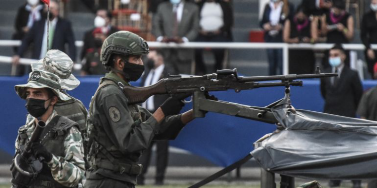 الجيش الفنزويلي يتأهب بعد اعتقال مادورو واستنفار على حدود كولومبيا