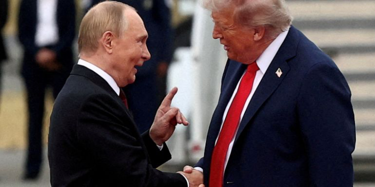 ترامب يستبعد تورط كييف في استهداف مقر بوتين