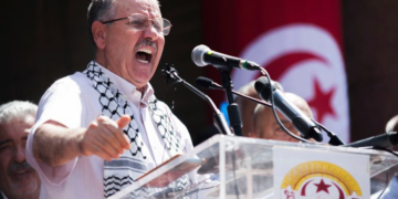 الأمين العام لاتحاد الشغل التونسي يتراجع عن استقالته