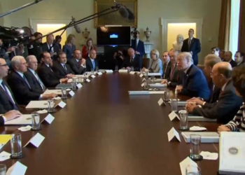 ترامب يراقب تعامل إيران مع المتظاهرين ويطلب تجهيز القدرات اللازمة لشن هجوم