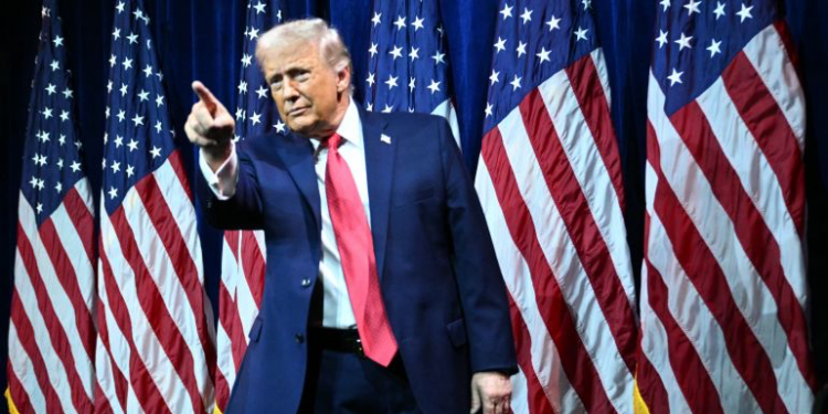 ترامب ينقل نفط فنزويلا إلى أميركا والصين تندد