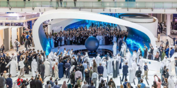 القمة العالمية لطاقة المستقبل تختتم فعالياتها