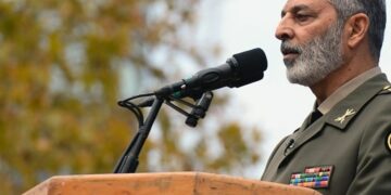 رئيس الأركان الإيراني: أي مغامرة ضد إيران لها عواقب وخيمة وستُكلل بهزيمة استراتيجية والحرب ستمتد للمنطقة بأكملها