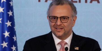 بولس يطالب بحكومة مدنية في السودان ويحذر من دور الإخوان