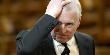 اعتقال أندرو الأمير السابق وشقيق ملك بريطانيا بعد فضيحة إبستين.. الملك تشارلز: “العدالة يجب أن تأخذ مجراها”