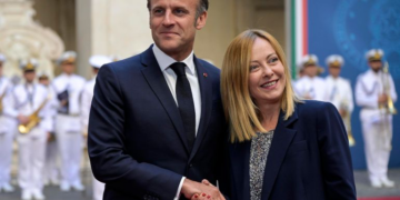 توتر فرنسي إيطالي يؤجل قمة ماكرون وميلوني