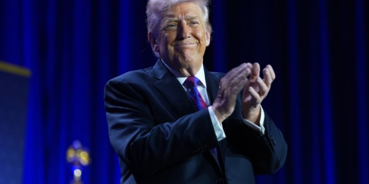 ترمب: إيران لن تمتلك أسلحة نووية أو صواريخ