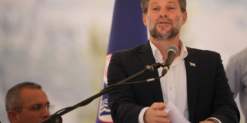 سموتريتش: سنحتل قطاع غزة ونقيم فيه استيطانا يهوديا