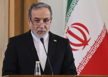 طهران تدعو واشنطن للتخلي عن مطالبها المفرطة لإنجاح المفاوضات