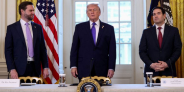 ترامب يرفض تزكية أي خليفة جمهوري ويُبقي باب الترشح لولاية ثالثة مفتوحا