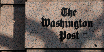 ناشر صحيفة “واشنطن بوست” يعلن رحيله