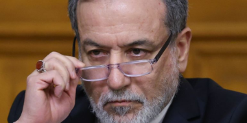 عراقجي قبل مفاوضات جنيف: الاستسلام أمام التهديدات ليس مطروحا