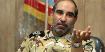 قائد القوات البرية الإيرانية: تحركات العدو تحت أنظارنا على مدار الساعة ونبذل كل ما في وسعنا لحماية أراضينا وقواتنا جاهزة