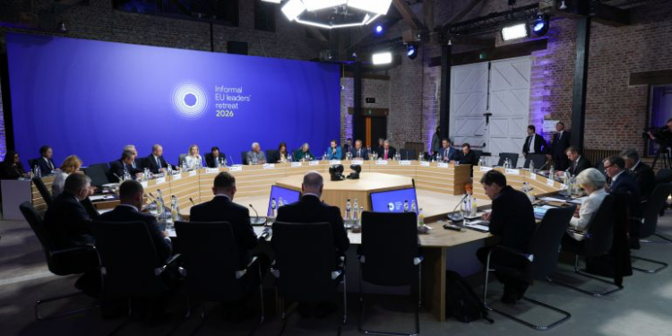 دون انضمام رسمي.. الاتحاد الأوروبي يشارك بصفة مراقب في “مجلس السلام”