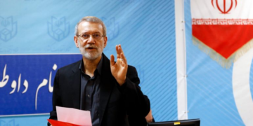 لاريجاني يتحدث عن مفاوضات بين طهران وواشنطن