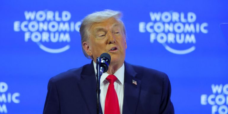 بوليتيكو: سمعة الولايات المتحدة عالميا أسوأ مما يتصوره مواطنوها