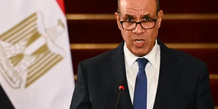 مصر تؤكد نقل رسائل بين إيران والولايات المتحدة لإنهاء الحرب بالتعاون مع باكستان وتركيا واجتماع وزاري “هام” في هذا الخصوص سيعقد مطلع الأسبوع المقبل