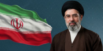 مجتبى خامنئي: إذا استمر الوضع ستُفعل جبهات لا خبرة للعدو بها