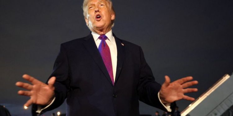 “إن بي سي”: مخاوف في البيت الأبيض من تحول الصراع مع إيران إلى أزمة سياسية لترمب