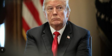 ترامب للتلفزيون الإسرائيليّ: المعركة ستنتهي خلال أيّامٍ وإذا تجرأت إيران على العودة للنوويّ سنُعاقبها وبإمكاننا السيطرة على الجمهوريّة الإسلاميّة كلّها.. أنا ونتنياهو متفقان جدًا