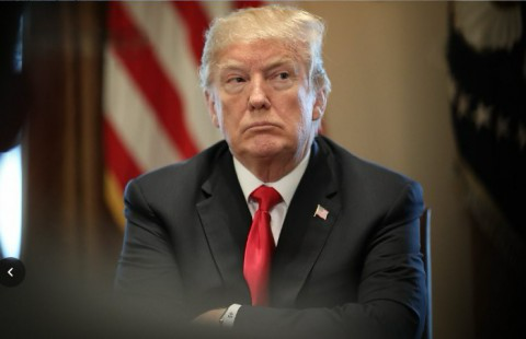 ترامب للتلفزيون الإسرائيليّ: المعركة ستنتهي خلال أيّامٍ وإذا تجرأت إيران على العودة للنوويّ سنُعاقبها وبإمكاننا السيطرة على الجمهوريّة الإسلاميّة كلّها.. أنا ونتنياهو متفقان جدًا