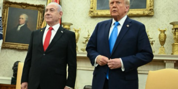 واشنطن بوست: ترامب يحقق أمنيات نتنياهو لكن دعمه ينطوي على مخاطر