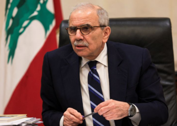 رئيس وزراء لبنان يحذر من الانجرار للحرب وسط استمرار غارات إسرائيلية