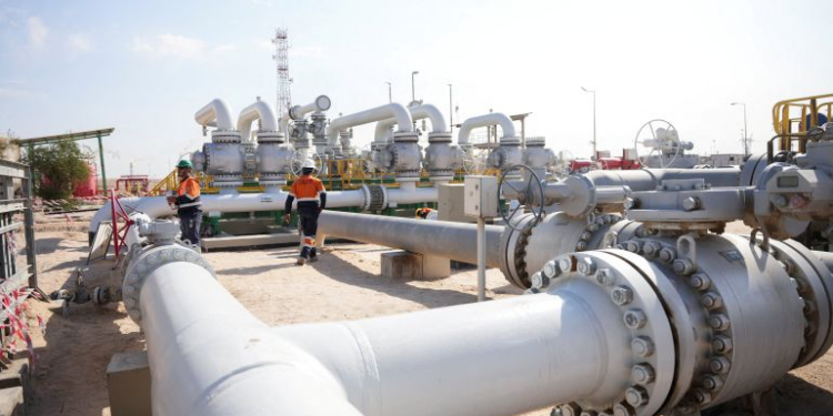 فايننشال تايمز: دول الخليج خسرت 15 مليار دولار من عائدات الطاقة