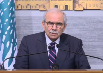 83 ألف نازح في لبنان وسلام يحذر من الإساءة إليهم