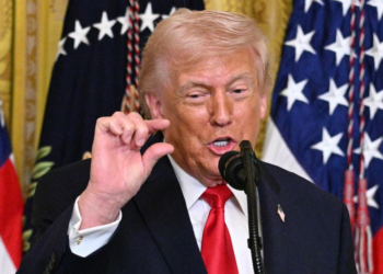 ترمب يشترط لأي اتفاق مع إيران تخليها الكامل عن طموحاتها النووية