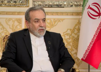 عراقجي يؤكد الحق المشروع لإيران بالدفاع عن نفسها ويشدد على عدم وضع حدود للتصدي للهجمات الأمريكية والإسرائيلية