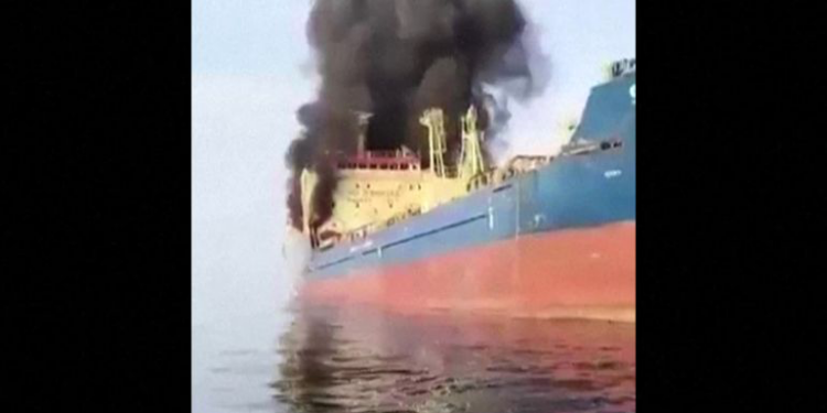 إيران تنفي استهداف أراضي وموانئ سلطنة عُمان