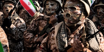 إيران تهدد بقصف مؤسسات اقتصادية إسرائيلية وأمريكية بالمنطقة.. عراقجي: مجرد بداية.. قائد الجيش: سنقاتل لآخر نفس