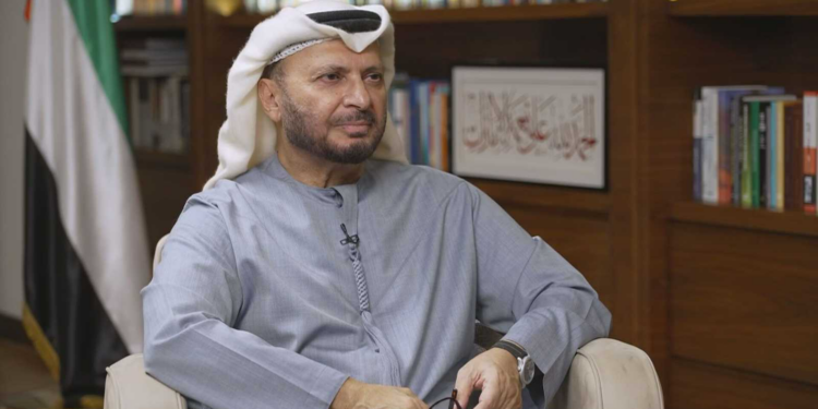 قرقاش: أين الجامعة العربية والدول الكبرى وقت الشدة