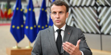ماكرون يؤكد “تضامن” فرنسا مع إسبانيا بعد تهديدات ترامب