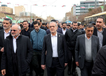 الرئيس الإيراني: لن نطرح أي مبادرة سياسية دون التنسيق الكامل مع المرشد