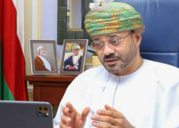 سلطنة عمان تحذر من تفاقم الأزمات الاقتصادية العالمية جراء تداعيات الحرب على إيران وتعمل لوضع ترتيبات للمرور الآمن عبر هرمز