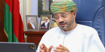 سلطنة عمان تحذر من تفاقم الأزمات الاقتصادية العالمية جراء تداعيات الحرب على إيران وتعمل لوضع ترتيبات للمرور الآمن عبر هرمز