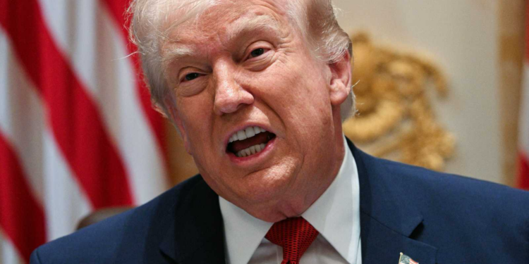 ترامب: سننسحب من إيران سريعا وقد نعود لضربات محددة