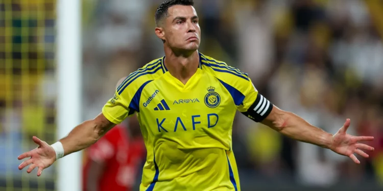 رونالدو ينقذ النصر ماليًا ويرفض مزاملة ميسي