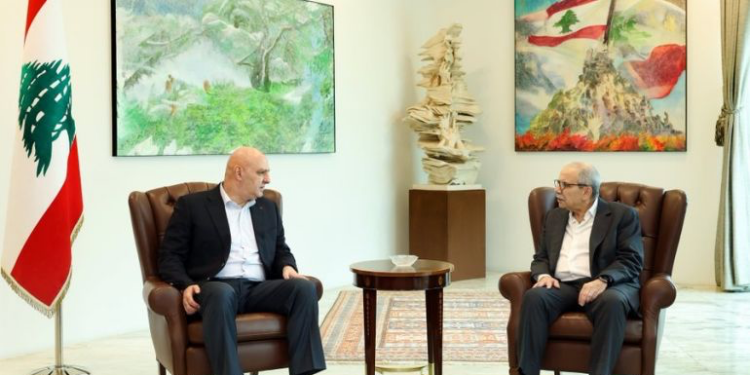 لبنان يبحث استعداداته للتفاوض المباشر مع إسرائيل