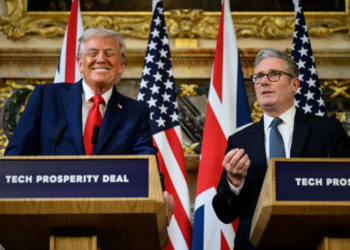 ستارمر: تهديدات ترمب لإيران تتعارض مع القيم البريطانية