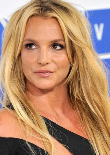 بريتني سبيرز تبدأ رحلة علاجية في مصحة متخصصة بعد توقيفها في كاليفورنيا