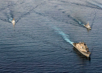 ترامب: سنبدأ بتطهير هرمز من الألغام