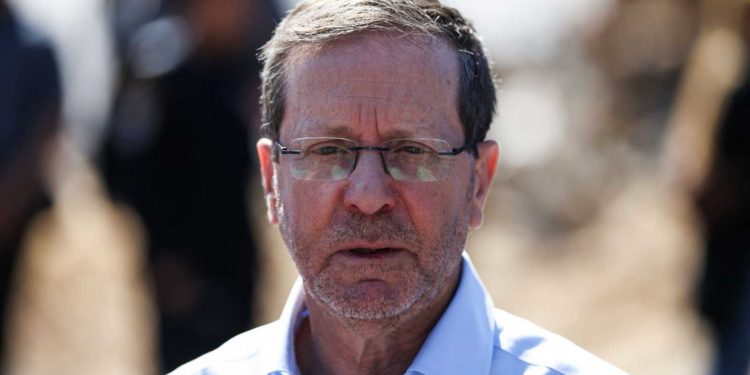 هرتسوغ يرفض العفو عن نتنياهو.. ويفضل هذا الإجراء