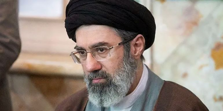 رويترز: المرشد الإيراني الجديد يعاني جروحا وتشوهات حادة