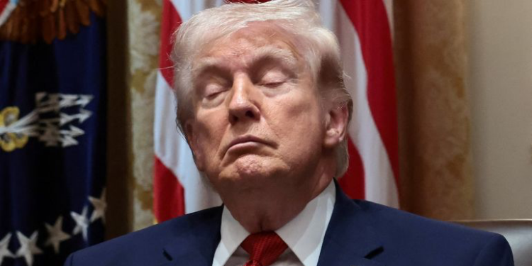 يشعر بخيبة أمل.. ترمب يدرس تعديلا وزاريا بسبب حرب إيران