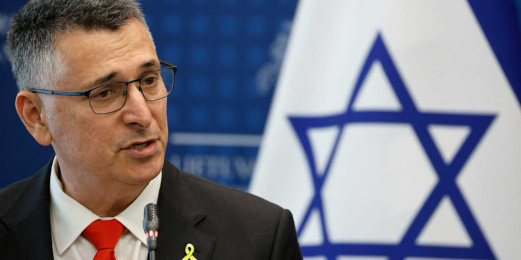 ساعر: حزب الله عدو مشترك لإسرائيل ولبنان