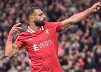 مستقبل صلاح بين وجهتين.. ومفاجأة تخص الاتحاد