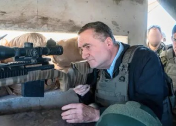 شهداء وإصابات بغارات إسرائيلية على لبنان.. وكاتس يتوعد أهالي الجنوب بالإبادة والتهجير على خطى رفح وبيت حانون